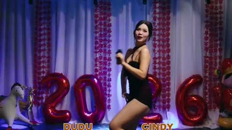 Snapshot of lankwaifong_cindy chatting on February 14, 8:33 am lankwaifong_cindy online show from February 14, 8:33 am