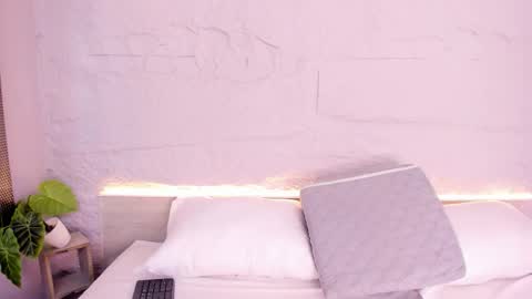 Snapshot of lanna_18_ chatting on December 22, 11:51 am Lanna online show from December 22, 11:51 am