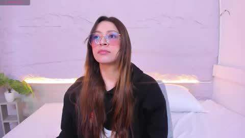 Snapshot of lanna_18_ chatting on January 15, 11:48 am Lanna online show from January 15, 11:48 am