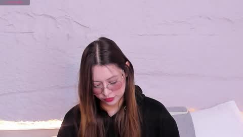 Lanna online show from February 4, 11:49 am