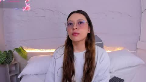 Lanna online show from April 13, 11:48 am