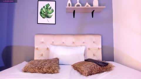 Snapshot of lanna_jones_ chatting on October 11, 7:12 pm lanna_jones_ online show from October 11, 7:12 pm