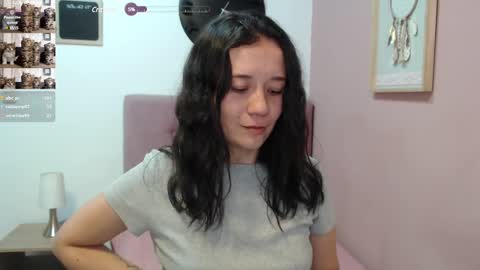 Snapshot of lanna_mills chatting on January 30, 4:45 pm Lanna online show from January 30, 4:45 pm