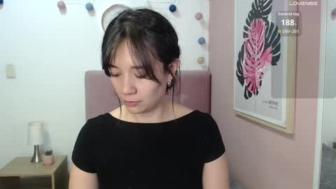 Lanna online show from November 4, 1:10 pm