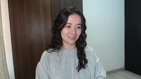 Lanna online show from November 11, 1:44 pm