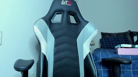 Lanna online show from January 8, 1:11 am