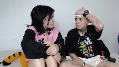 Snapshot of lannie_gonzales chatting on January 13, 10:03 pm LANNIE online show from January 13, 10:03 pm