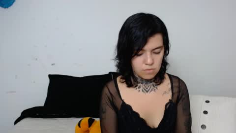 Snapshot of lannie_gonzales chatting on January 15, 9:51 pm LANNIE online show from January 15, 9:51 pm