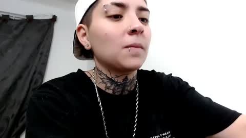 Snapshot of lannie_gonzales chatting on March 5, 12:59 am LANNIE online show from March 5, 12:59 am