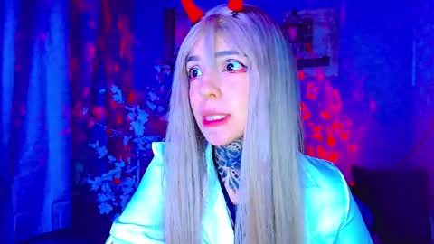 LANNIE   online show from November 8, 10:52 pm