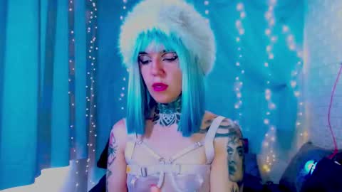 LANNIE   online show from March 3, 5:41 pm