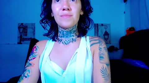 Snapshot of lannie_gonzales chatting on May 9, 8:25 pm LANNIE online show from May 9, 8:25 pm