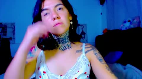 Snapshot of lannie_gonzales chatting on May 14, 3:02 am LANNIE online show from May 14, 3:02 am