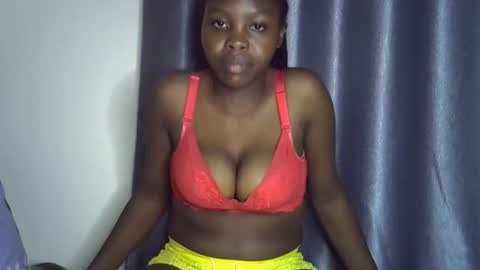 lara online show from December 4, 7:33 pm