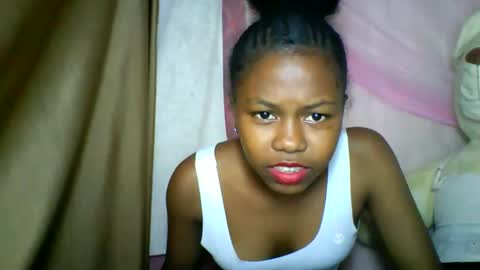 lara_belle online show from May 3, 2:23 pm