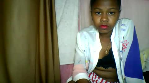 lara_belle online show from May 15, 10:50 pm