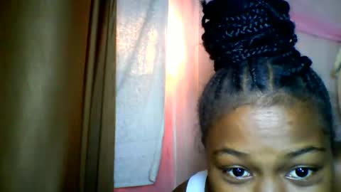 lara_belle online show from May 23, 6:29 am