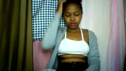 lara_belle online show from June 8, 3:01 pm