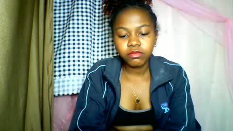 lara_belle online show from June 18, 10:36 pm