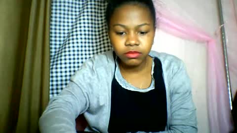 lara_belle online show from June 28, 4:29 am