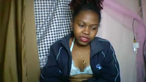 lara_belle online show from July 1, 5:23 pm