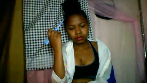 lara_belle online show from July 15, 11:54 pm