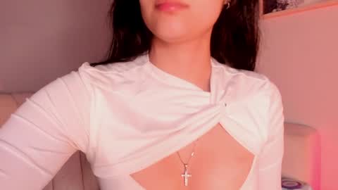 Snapshot of lara_madisson chatting on May 9, 5:45 am Lara Madisson online show from May 9, 5:45 am