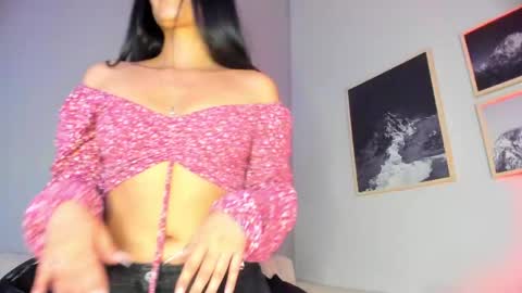 Snapshot of lara_madisson chatting on May 10, 3:55 am Lara Madisson online show from May 10, 3:55 am