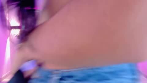 Lara online show from April 14, 7:09 pm