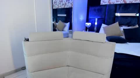 Lara online show from April 20, 8:32 pm