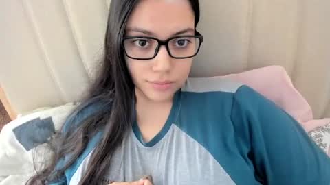 lara online show from October 14, 3:02 pm