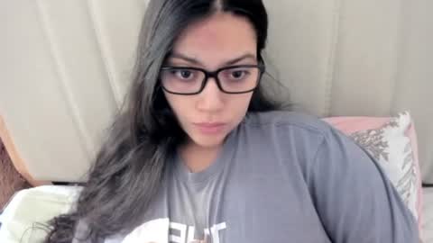 lara online show from December 14, 1:27 pm