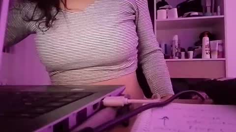 larafox22 online show from April 13, 3:56 am