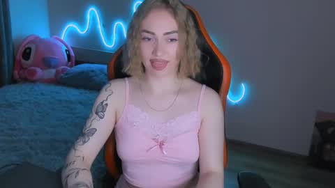 LaraKrein lk online show from March 27, 3:45 pm