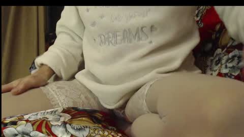 Snapshot of laralhotr chatting on January 2, 5:50 pm laralhotr online show from January 2, 5:50 pm