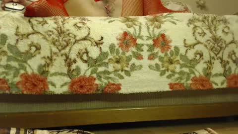 Snapshot of laralhotr chatting on January 6, 2:03 pm laralhotr online show from January 6, 2:03 pm