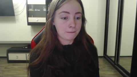 Laralianna online show from February 6, 9:17 pm