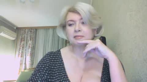 laramrs online show from November 2, 4:09 pm