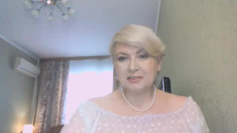 laramrs online show from March 23, 3:49 pm