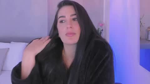 Laura online show from June 11, 2:53 am