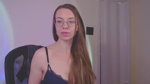 larawintersxxx online show from May 18, 8:47 pm