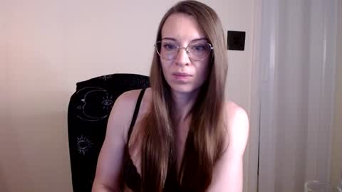 larawintersxxx online show from June 22, 6:49 pm