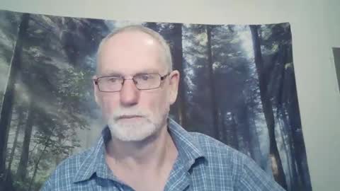 Larbie online show from January 10, 11:11 am