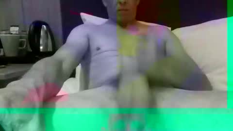 Snapshot of largo08 chatting on January 21, 6:23 pm largo08 online show from January 21, 6:23 pm