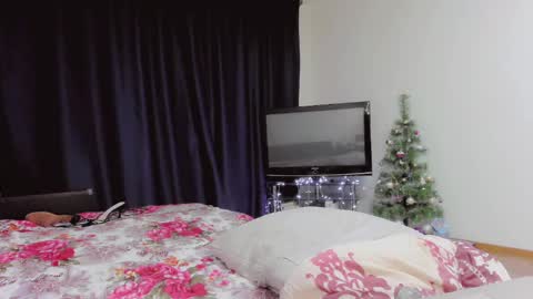 Larisa Lavriki online show from January 7, 3:02 pm