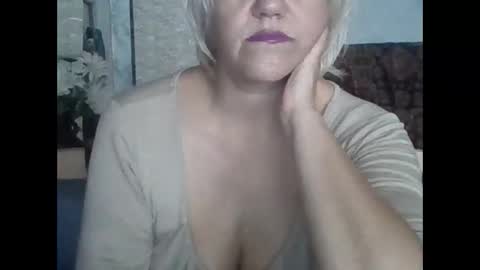 larisaq4ugo24 online show from November 21, 9:30 am