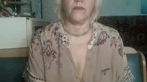 larisaq4ugo24 online show from March 12, 7:25 am