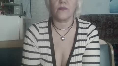 larisaq4ugo24 online show from March 23, 10:30 am