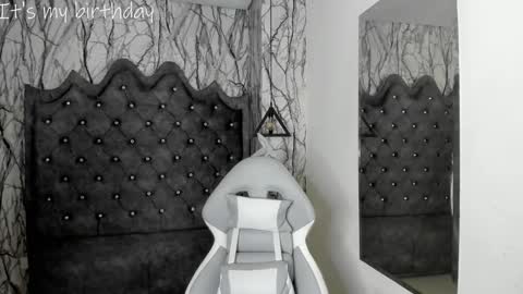  Lari online show from January 26, 2:35 am