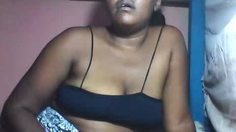 Larissa online show from April 3, 5:49 am